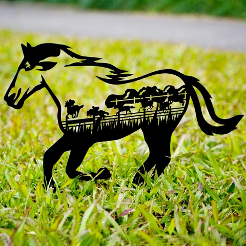 Metal Pommel Horse - Garden Decor Art